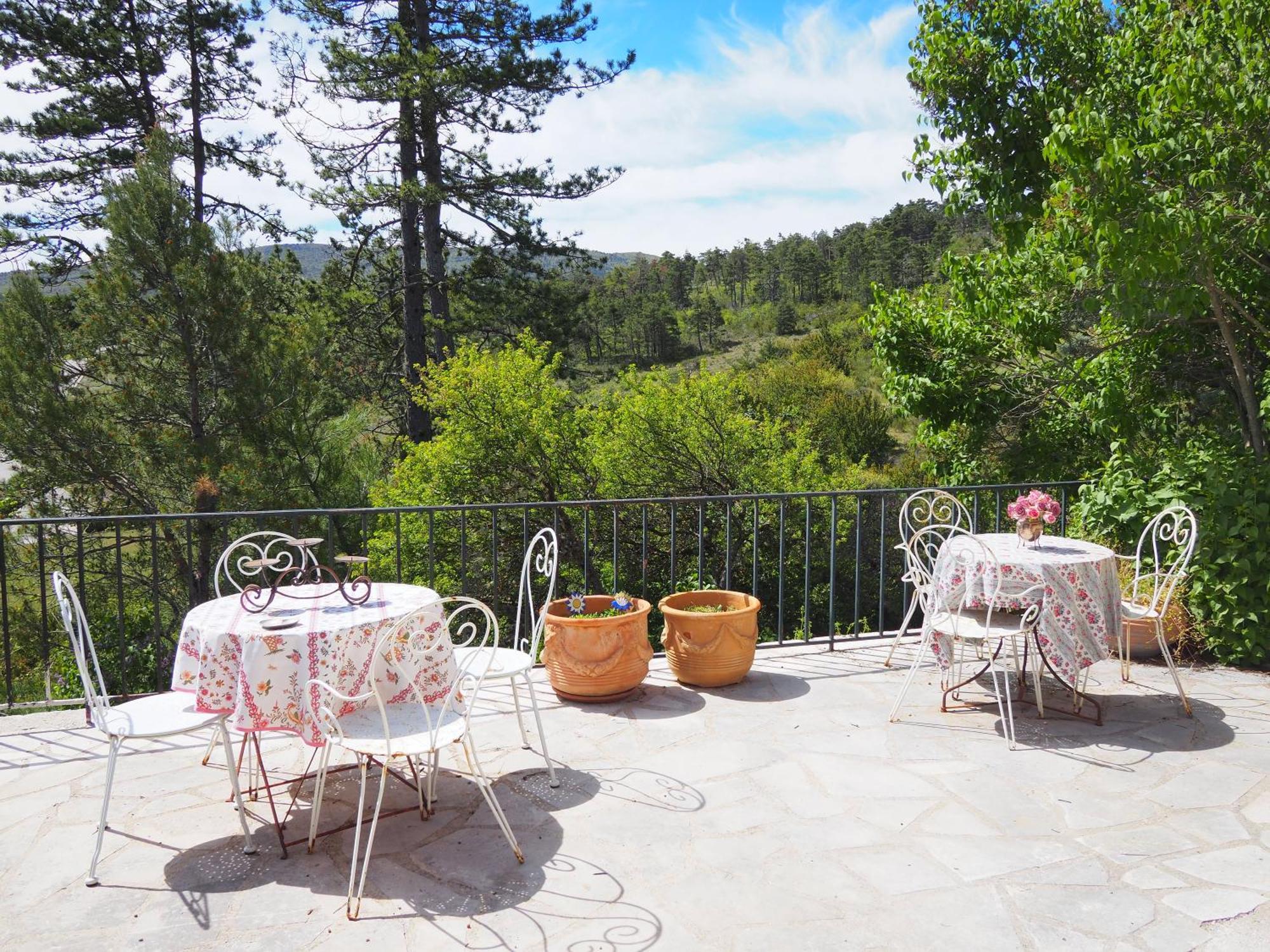 شقة Chambre Familiale Avec Terrasse Aux Portes Du Verdon تريجانس المظهر الخارجي الصورة