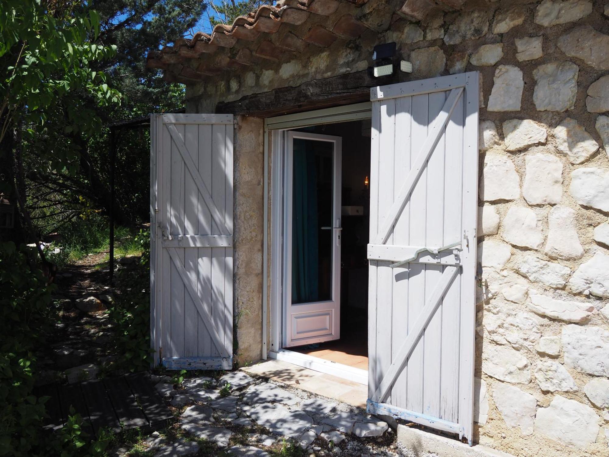 شقة Chambre Familiale Avec Terrasse Aux Portes Du Verdon تريجانس المظهر الخارجي الصورة